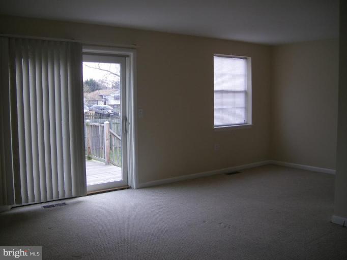 7367 Brett Road Easton, MD 21601 - Photo 7 of 7 Living Room