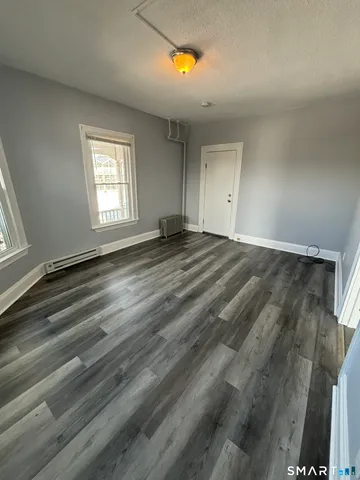 $1,650 | 409 Main Street, Unit 23, Cromwell, CT 06416