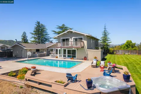 $2,995,000 | 1933 Joseph Drive, Moraga, CA 94556
