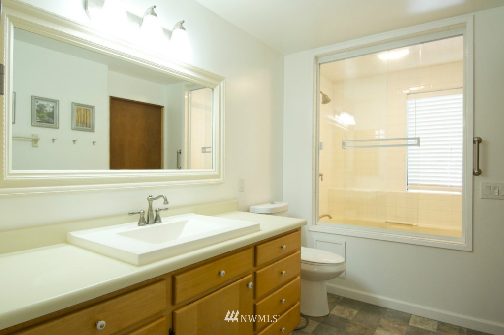 1511 East Deer Ridge Road Oak Harbor, WA 98277 - Photo 10 of 19 Gallery Image 10