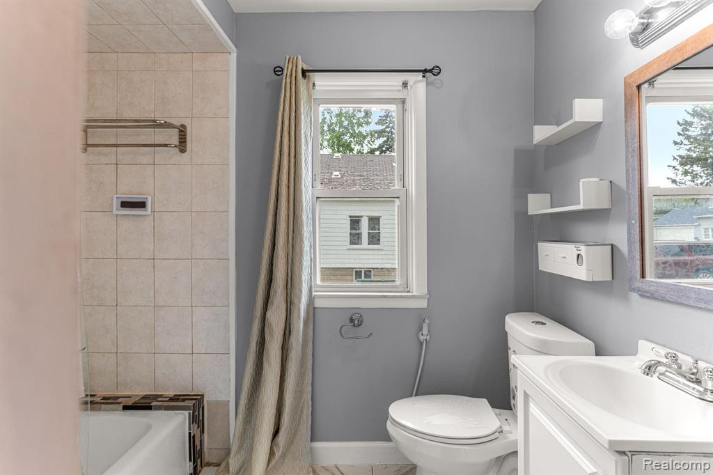 5002 Mead Street Dearborn, MI 48126 - Photo 9 of 26