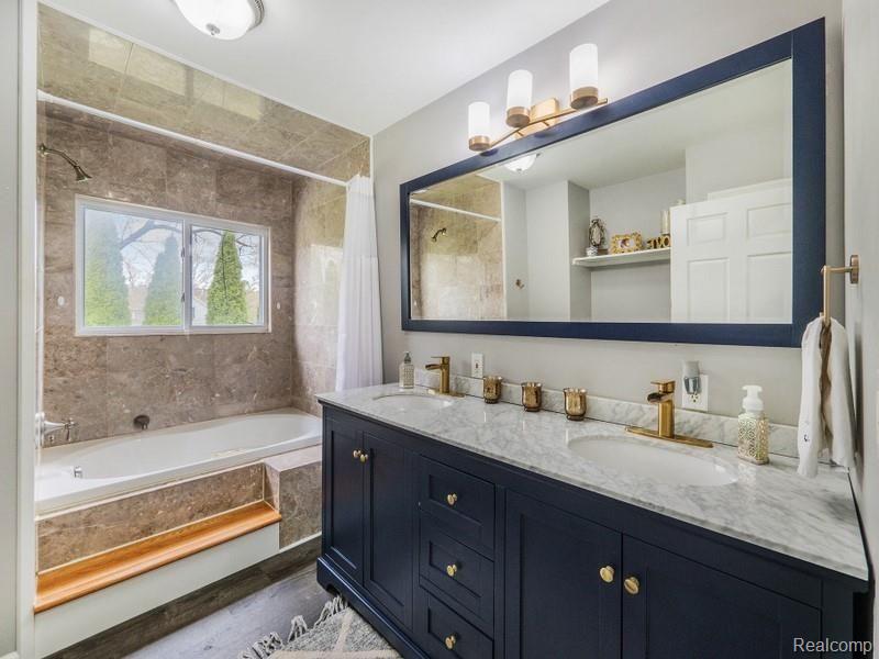 4327 Patterson Lake Road Pinckney, MI 48169 - Photo 20 of 32 Gallery Image 20