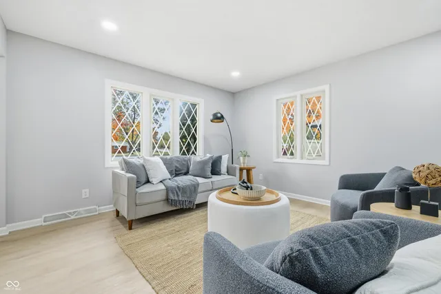 $549,900 | 712 East Main Street, Carmel, IN 46032