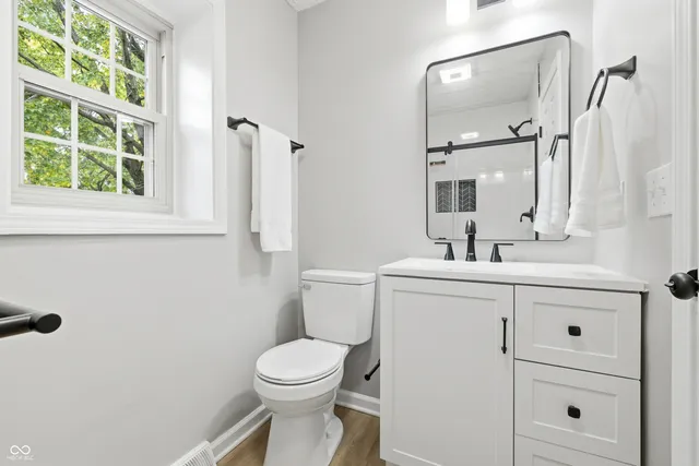 $549,900 | 712 East Main Street, Carmel, IN 46032