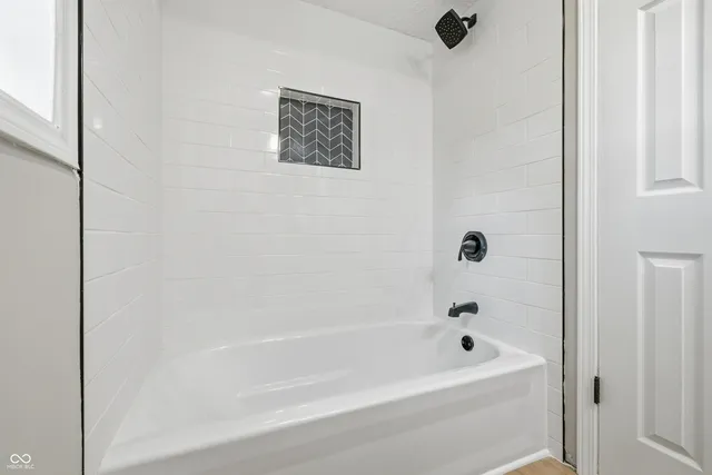 $549,900 | 712 East Main Street, Carmel, IN 46032