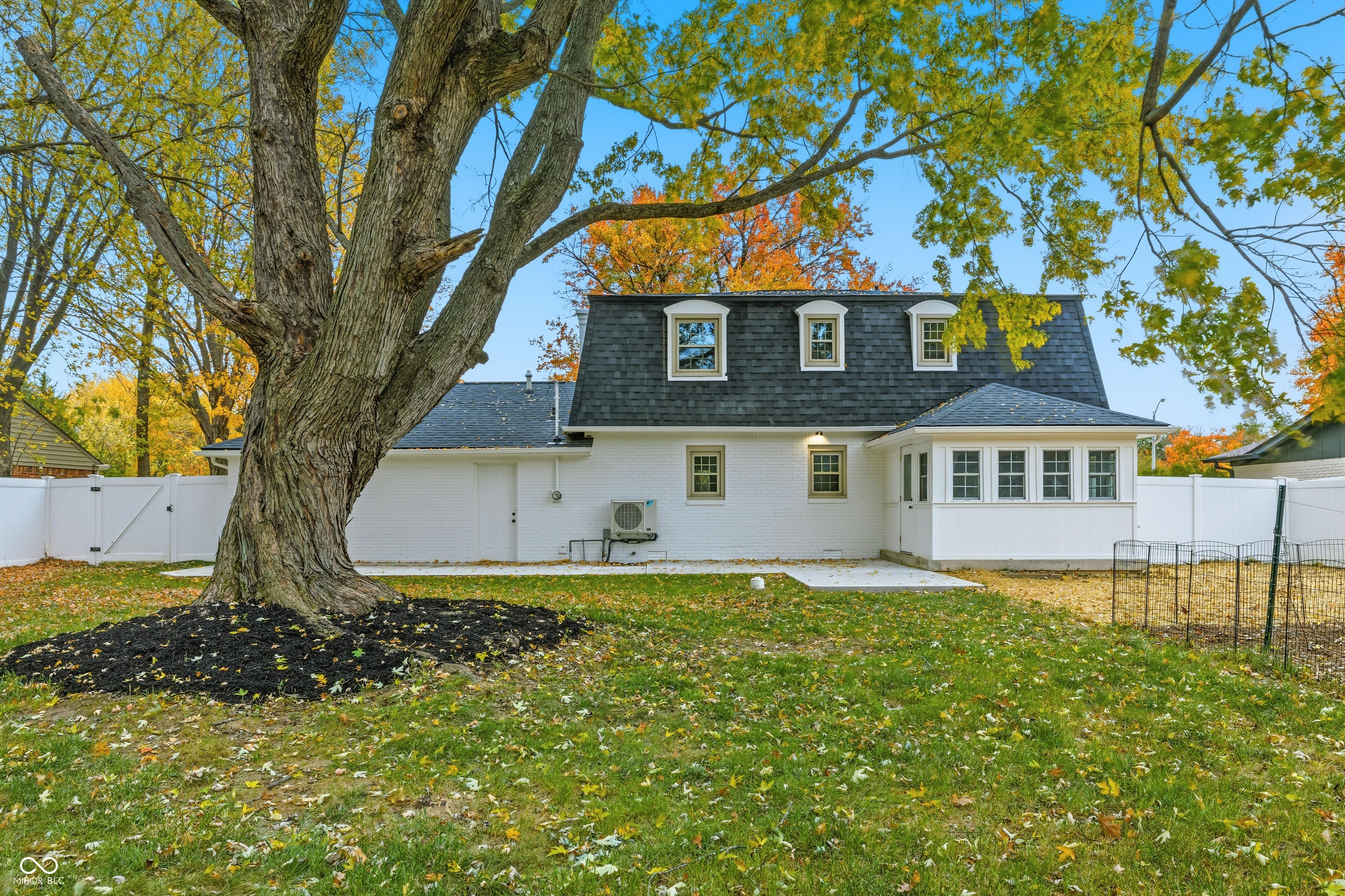 712 East Main Street Carmel, IN 46032 - Photo 5 of 39