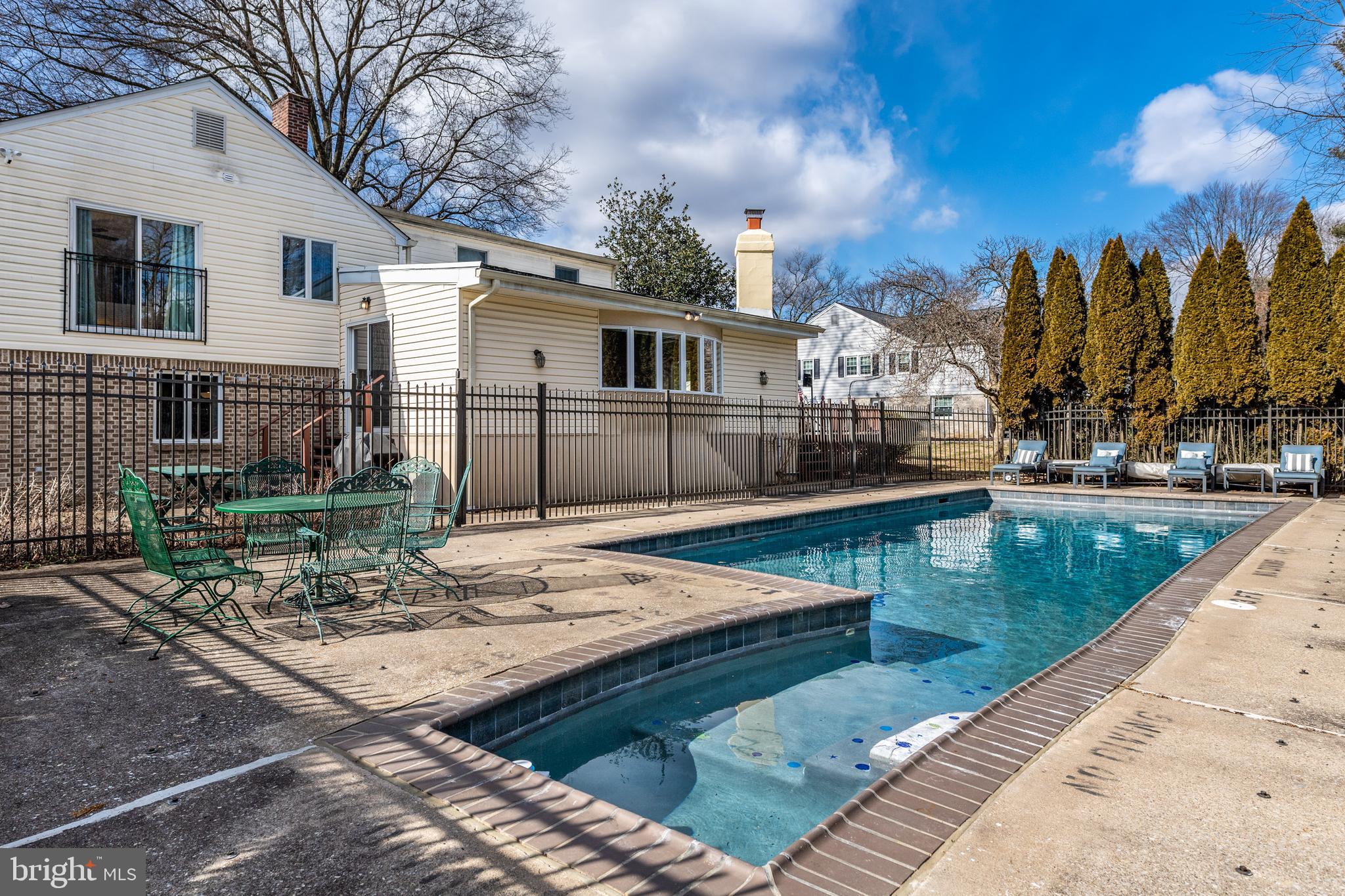 306 Colonial Drive Wallingford, PA 19086 - Photo 38 of 58 Heated & Salt Water