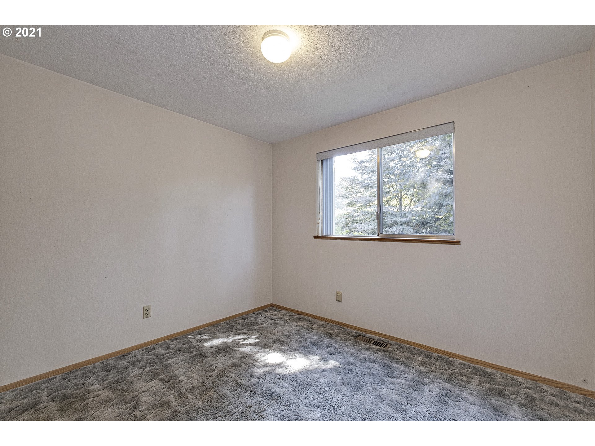 37640 Sandy Heights Street Sandy, OR 97055 - Photo 17 of 26 Bedroom