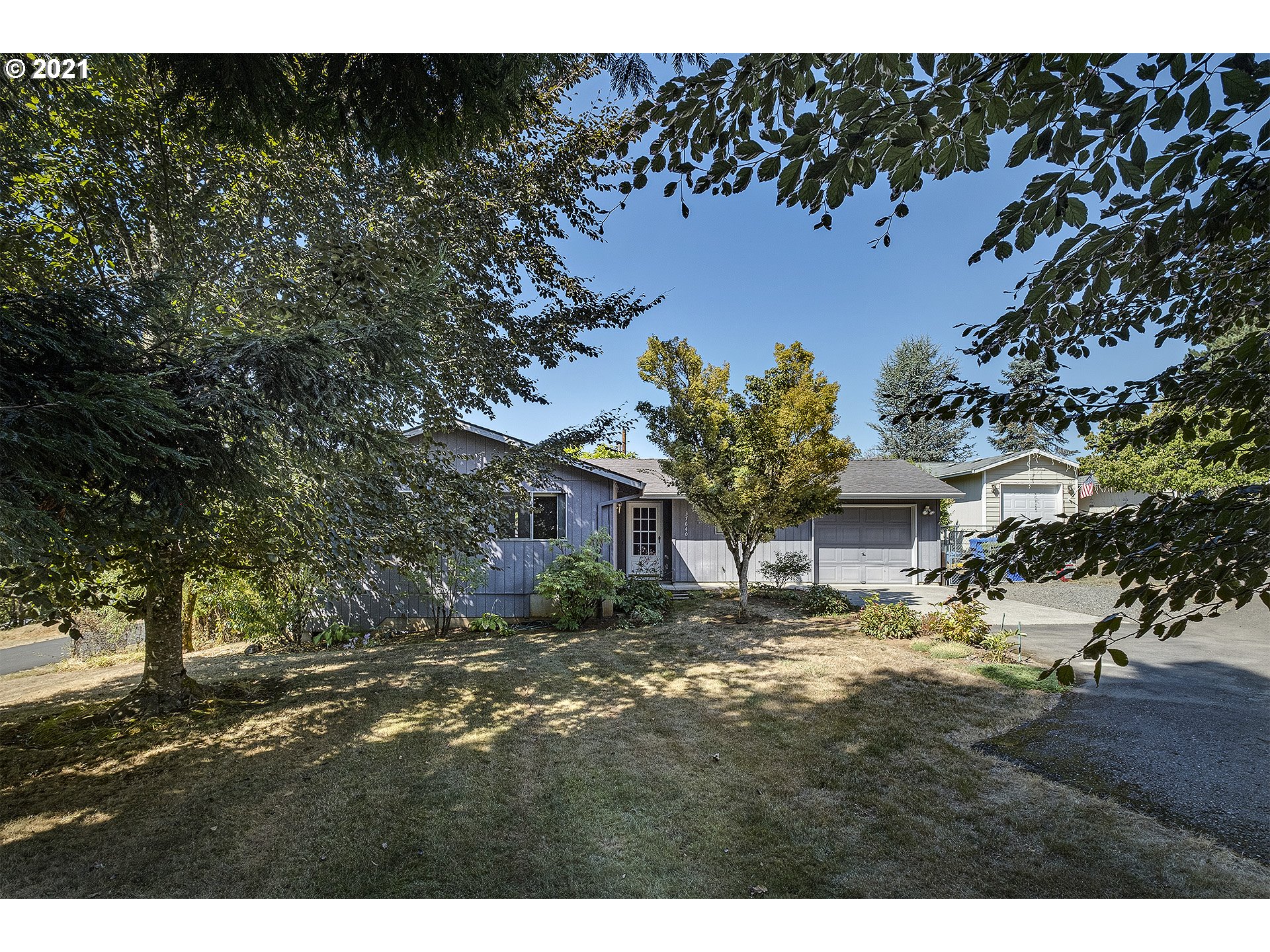 37640 Sandy Heights Street Sandy, OR 97055 - Photo 2 of 26 Front Yard