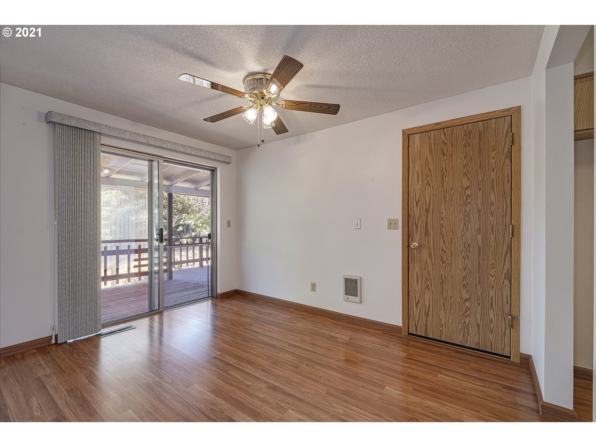 37640 Sandy Heights Street Sandy, OR 97055 - Photo 9 of 26 Dining Area