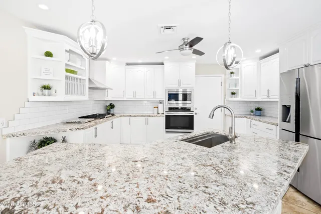 $899,000 | 3406 East Wildwood Drive, Phoenix, AZ 85048