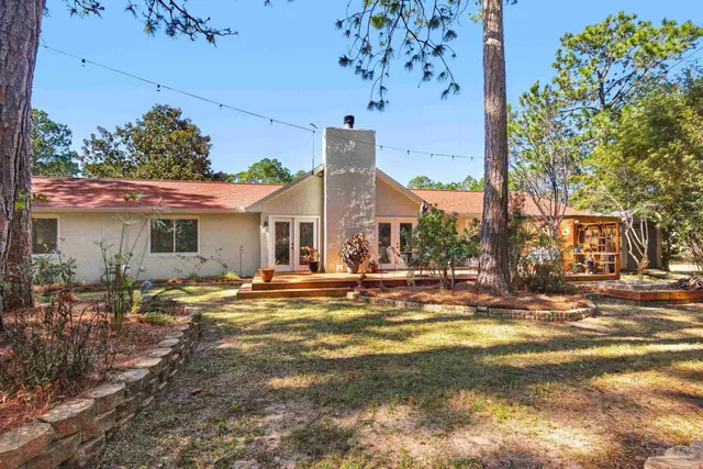 $379,900 | 1768 East Smugglers Cove Drive, Gulf Breeze, FL 32563