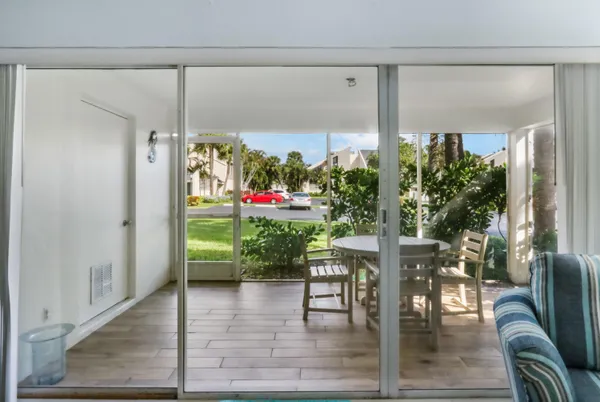 $4,000 | 1605 South Us Highway, Unit 111M2, Jupiter, FL 33477