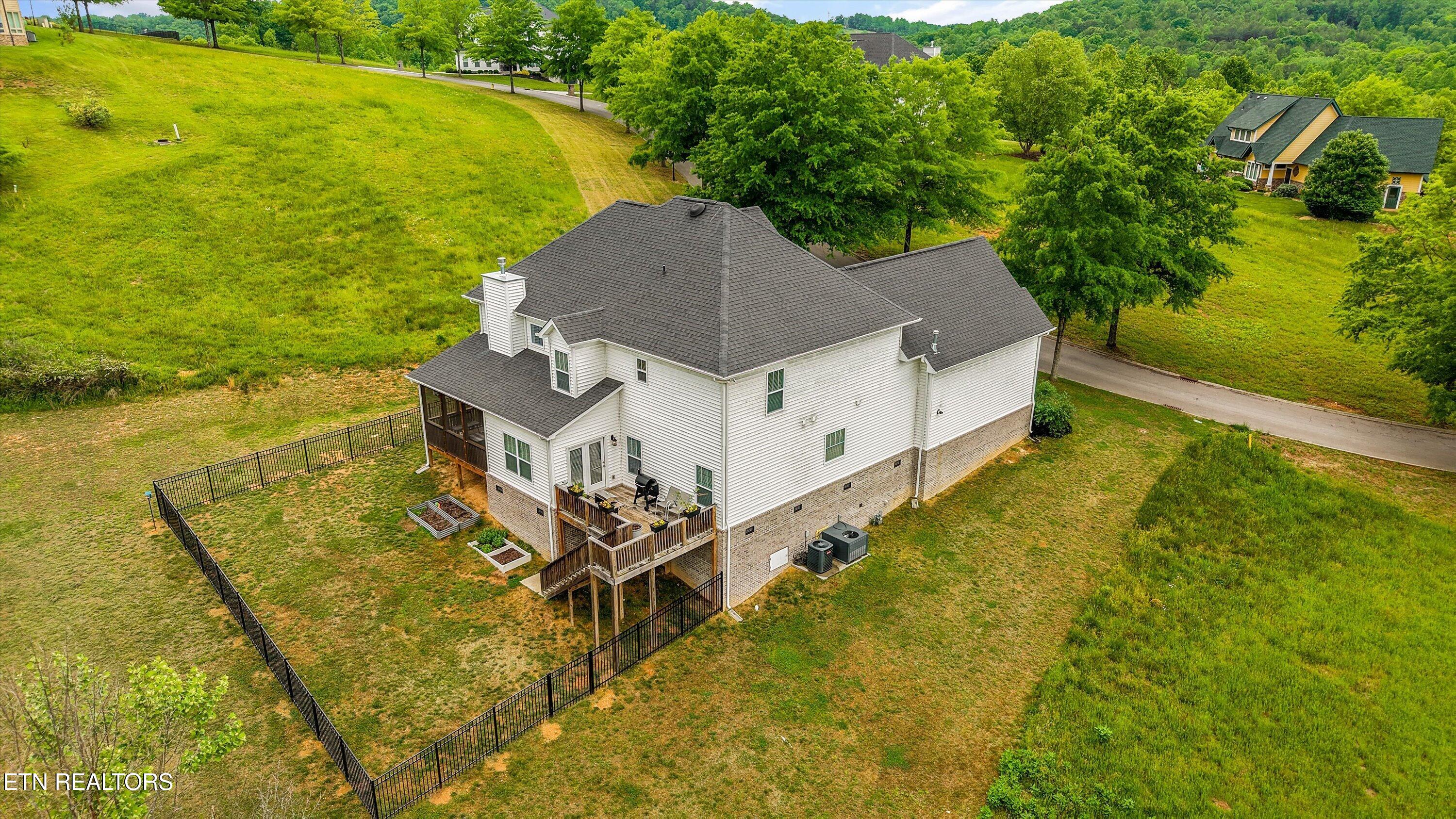 138 Pineberry East Road Oak Ridge, TN 37830 - Photo 41 of 58 49-138 Pineberry East Rd46