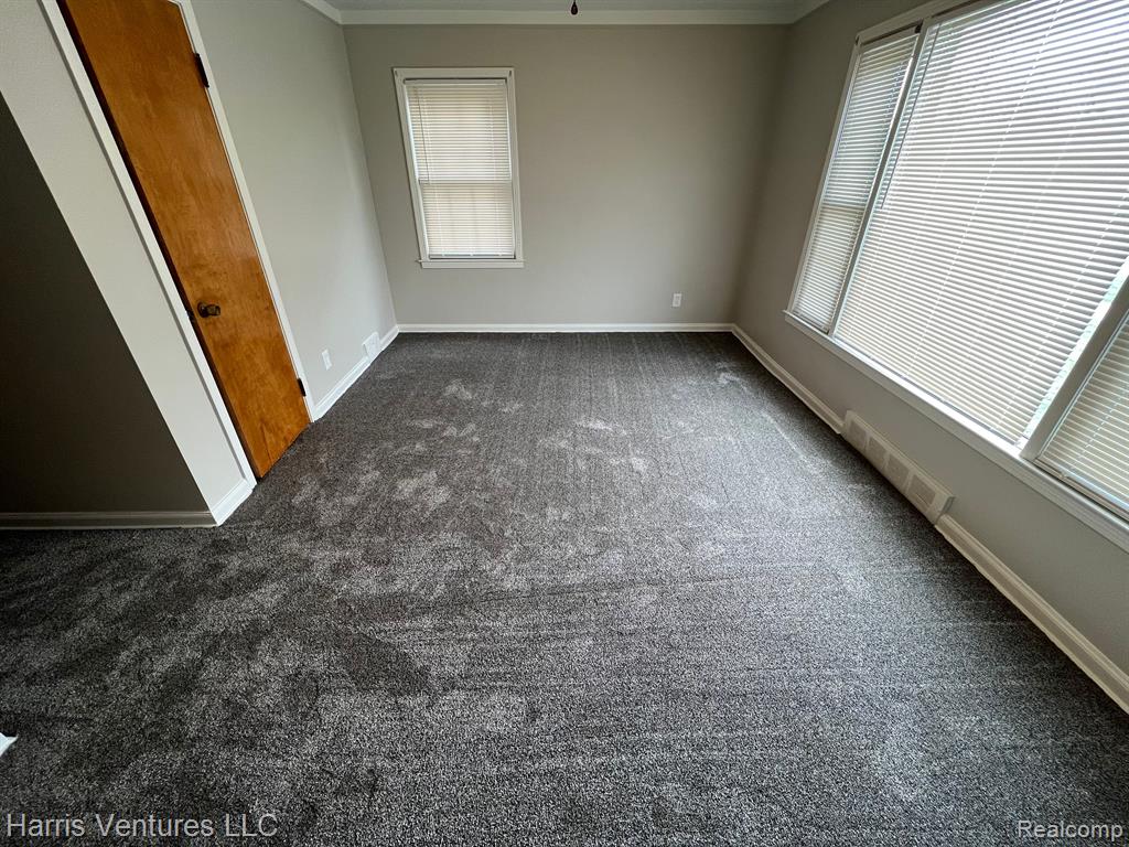 21201-07 Moross Road Grosse Pointe, MI 48236 - Photo 19 of 20
