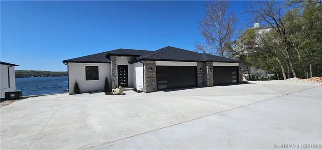 $1,450,000 | 96 Palisades Yacht Clb Drive, Lake Ozark, MO 65049