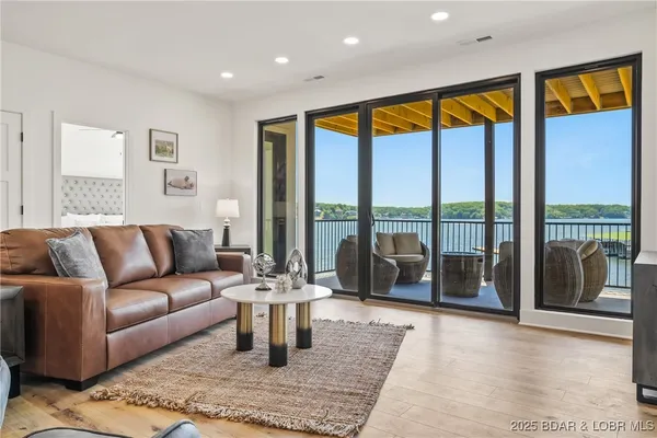 $1,450,000 | 96 Palisades Yacht Clb Drive, Lake Ozark, MO 65049