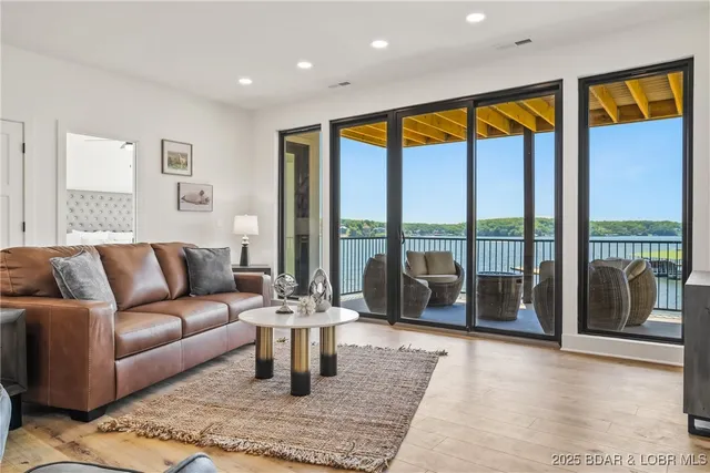 $1,450,000 | 96 Palisades Yacht Clb Drive, Lake Ozark, MO 65049