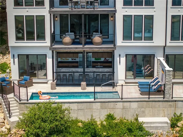 $1,450,000 | 96 Palisades Yacht Clb Drive, Lake Ozark, MO 65049