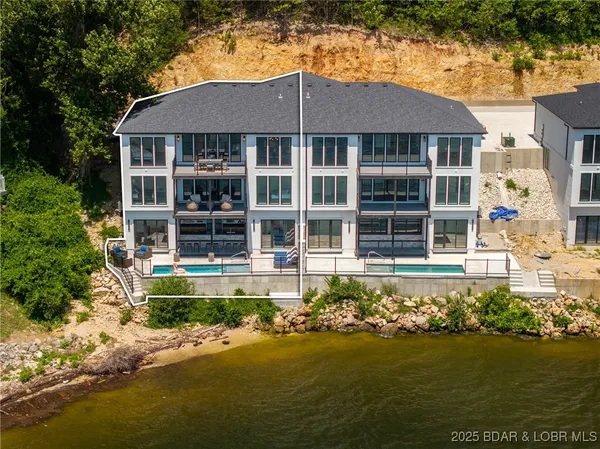 $1,450,000 | 96 Palisades Yacht Clb Drive, Lake Ozark, MO 65049