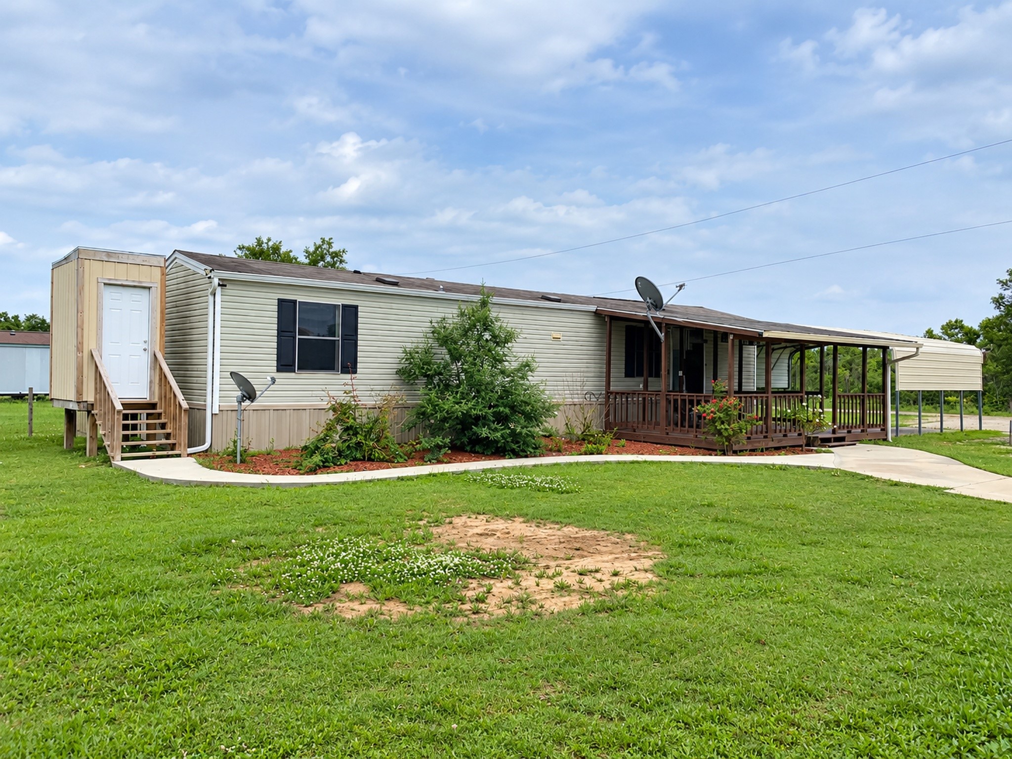 555 Legion Road Angleton, TX 77515 - Photo 3 of 6 Gallery Image 3