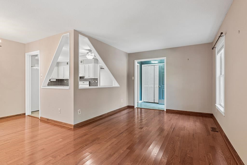 4345 Pickwick Drive Raleigh, NC 27613 - Photo 13 of 30 Living Room