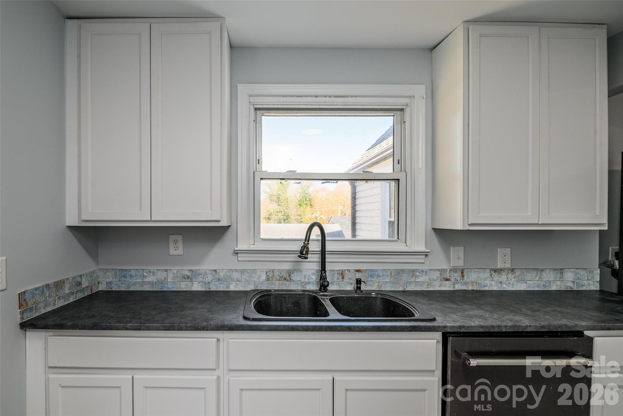210 Lincoln Street Southwest Concord, NC 28025 - Photo 8 of 24