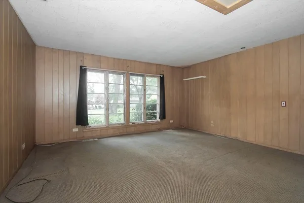 $999,000 | 701 West Stearns Road, Bartlett, IL 60103