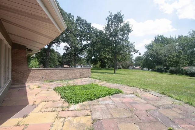 $999,000 | 701 West Stearns Road, Bartlett, IL 60103