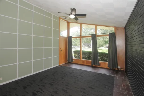 $999,000 | 701 West Stearns Road, Bartlett, IL 60103