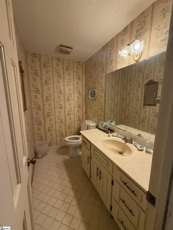 $350,000 | 504 Hillpine Drive, Simpsonville, SC 29681