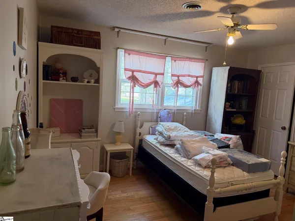 $350,000 | 504 Hillpine Drive, Simpsonville, SC 29681