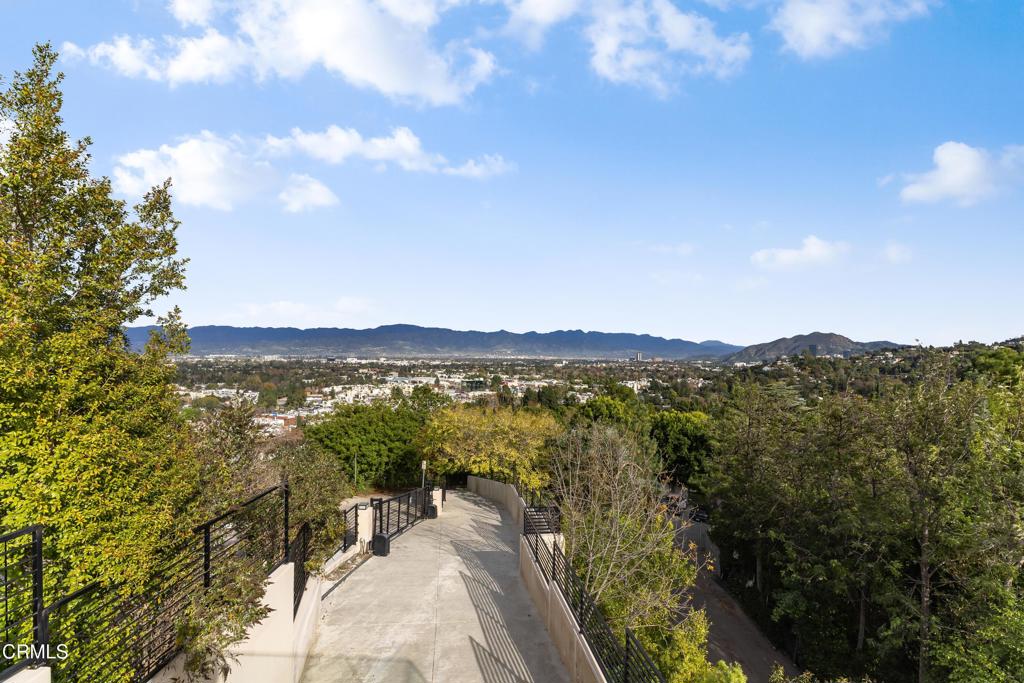 12480 Viewcrest Road Los Angeles, CA 91604 - Photo 33 of 69 6V2A0389-Edit