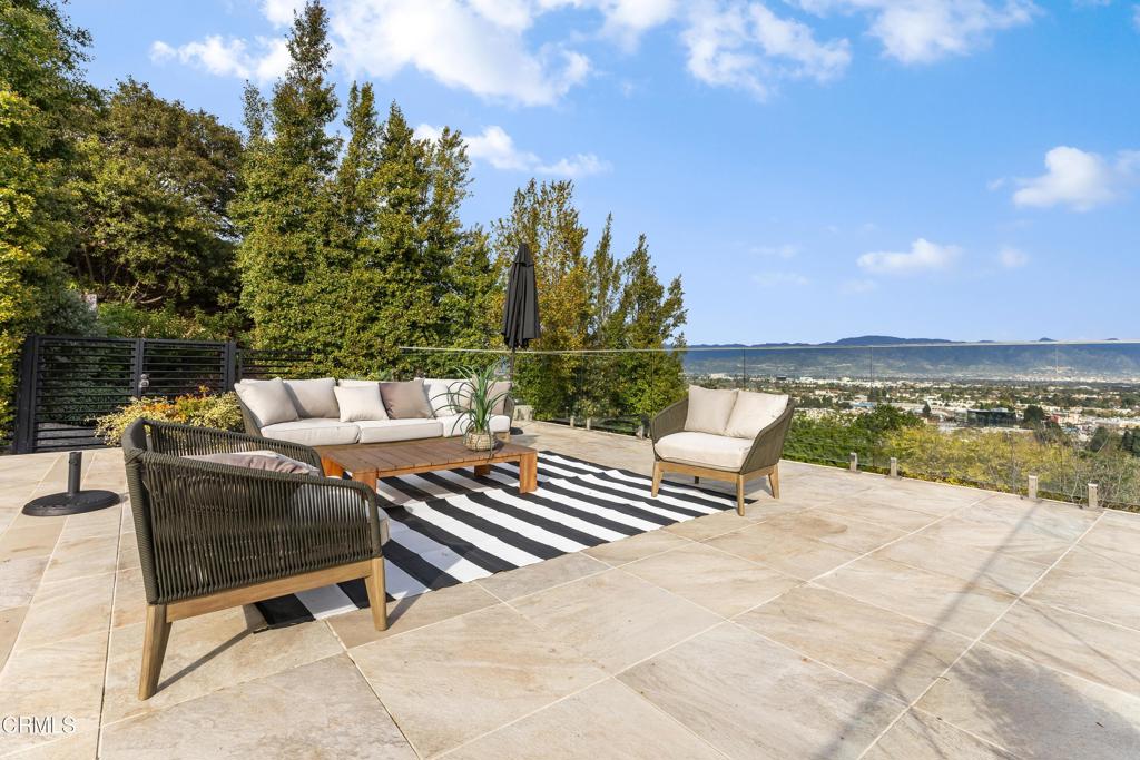 12480 Viewcrest Road Los Angeles, CA 91604 - Photo 35 of 69 6V2A0439-Edit