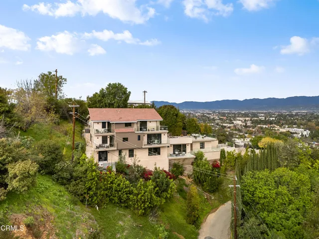 $16,950 | 12480 Viewcrest Road, Los Angeles, CA 91604