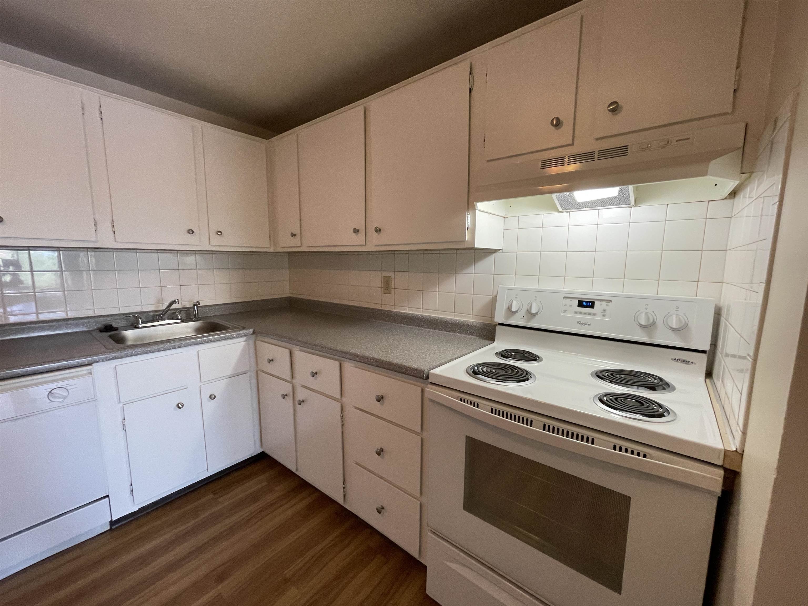 99 Powers Street, Unit 131 Milford, NH 03055 - Photo 4 of 49