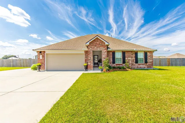 $285,000 | 23136 Planters Drive, Vacherie, LA 70090