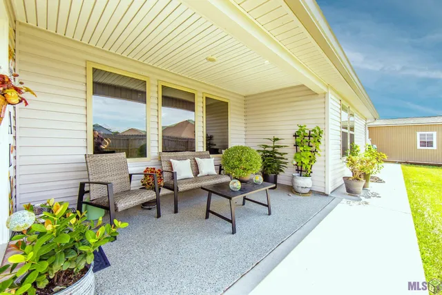 $285,000 | 23136 Planters Drive, Vacherie, LA 70090