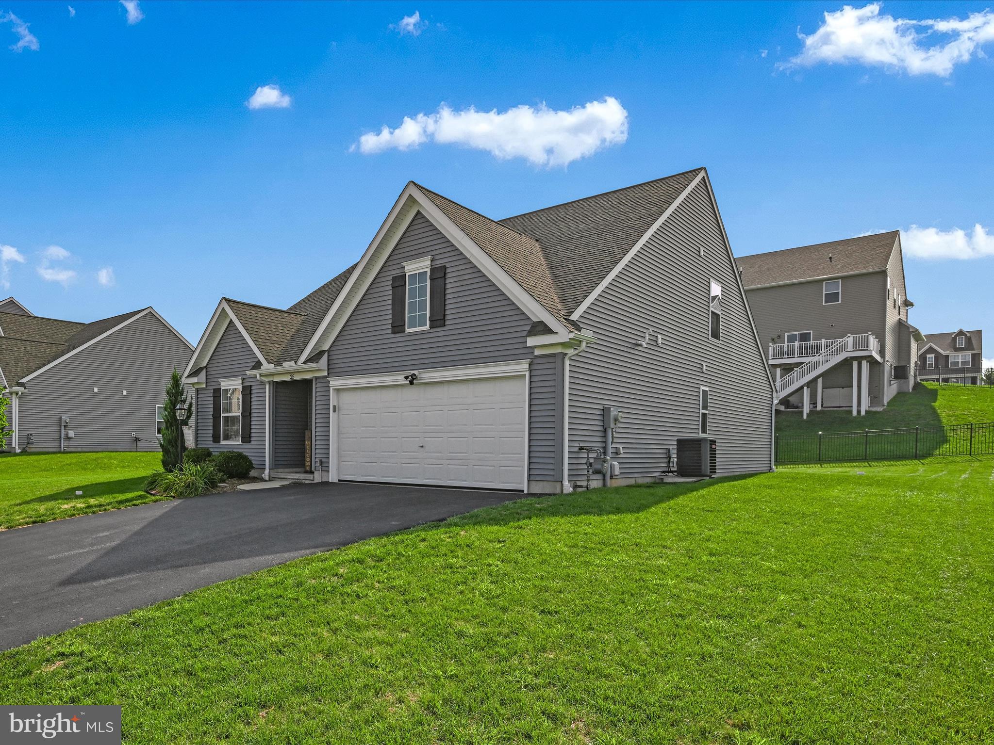 25 Village Road Manchester, PA 17345 - Photo 4 of 29 Front