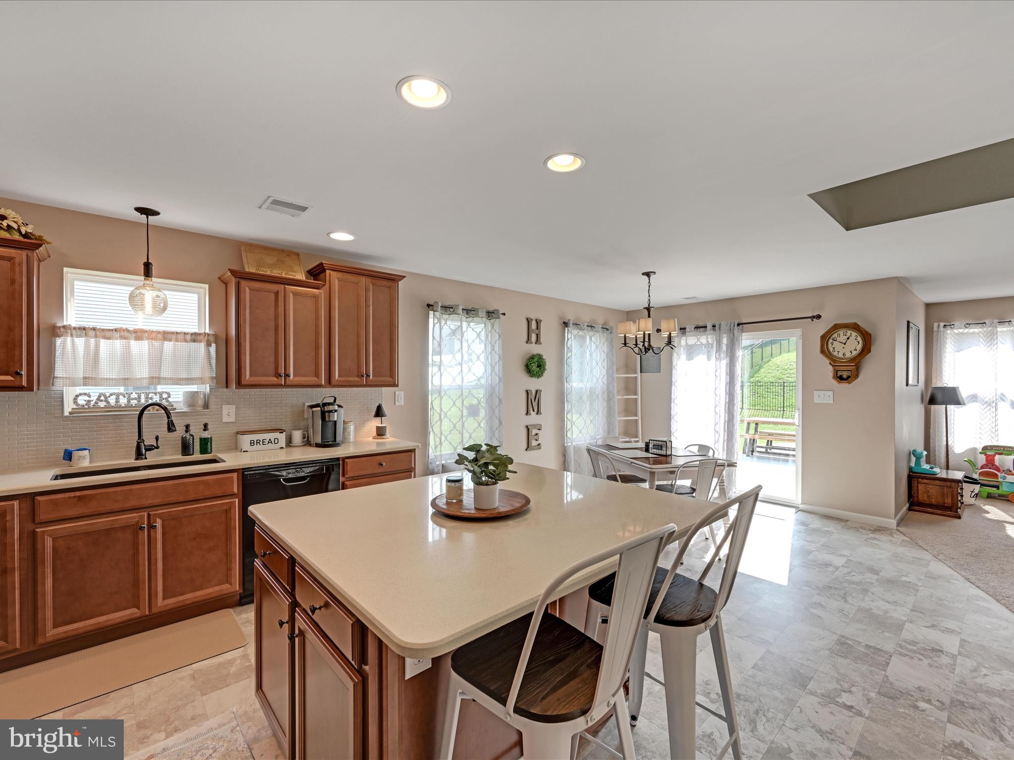 25 Village Road Manchester, PA 17345 - Photo 9 of 29 Kitchen