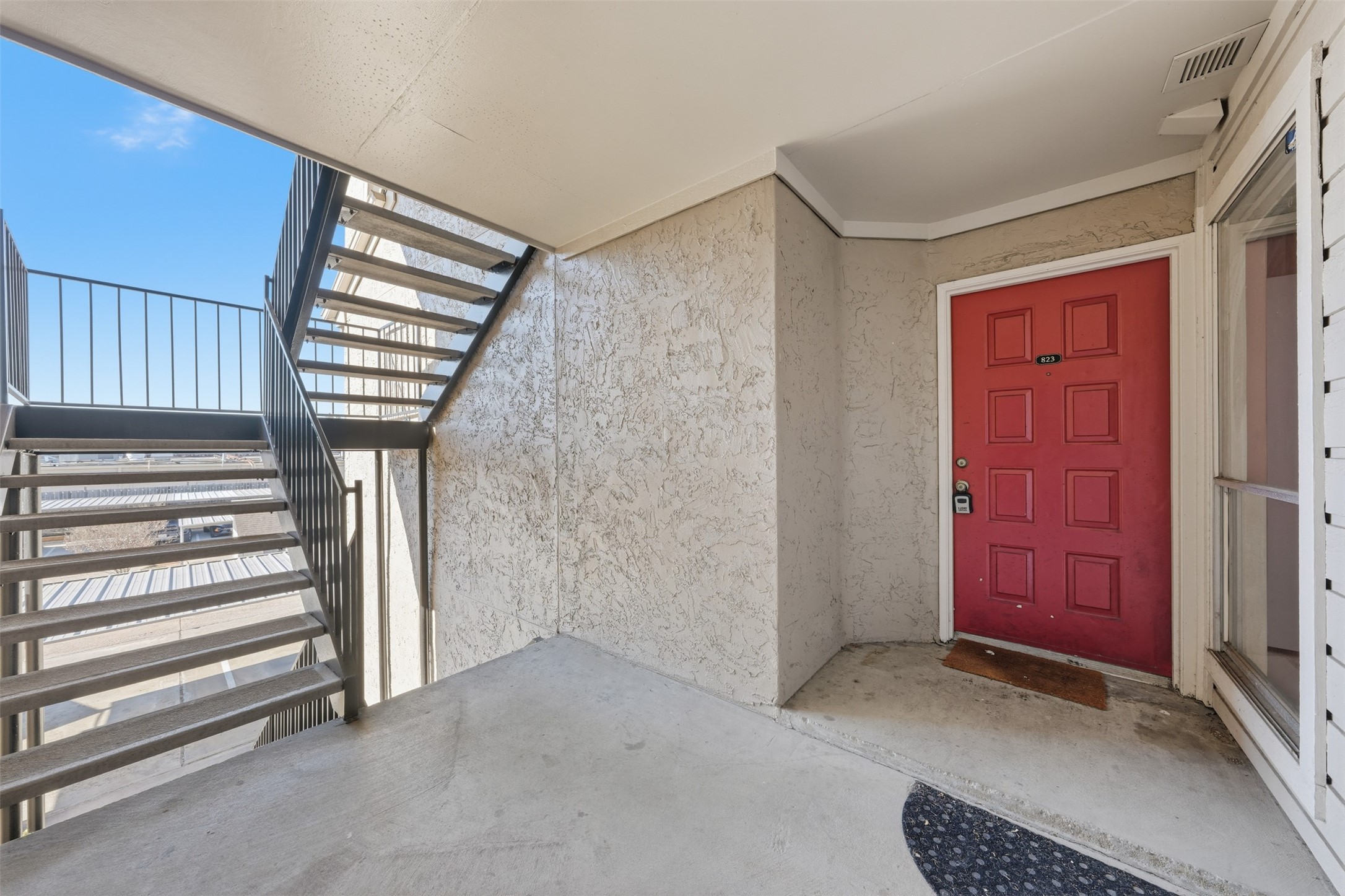 10855 Meadowglen Lane, Unit 823 Houston, TX 77042 - Photo 29 of 35