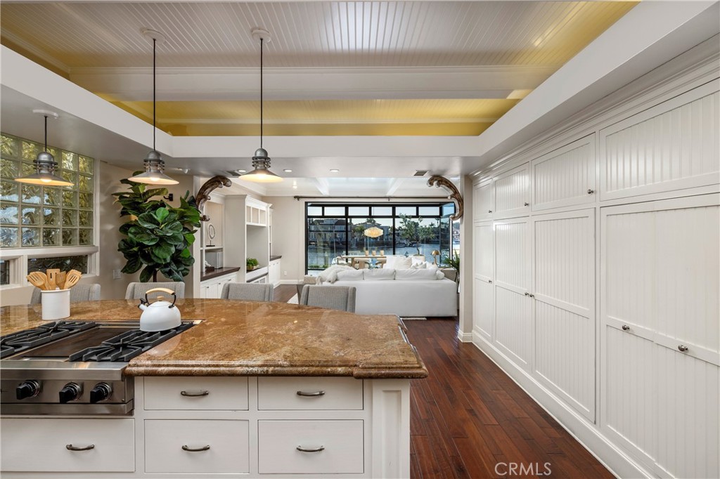 16631 Carousel Lane Huntington Beach, CA 92649 - Photo 13 of 41