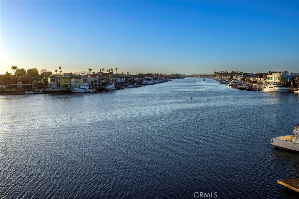 16631 Carousel Lane Huntington Beach, CA 92649 - Photo 6 of 41