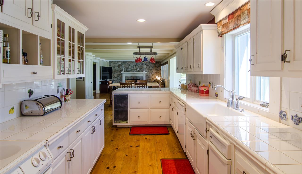 275 Meadowland Farms Road Hartford, VT 05001 - Photo 11 of 30 Gallery Image 11