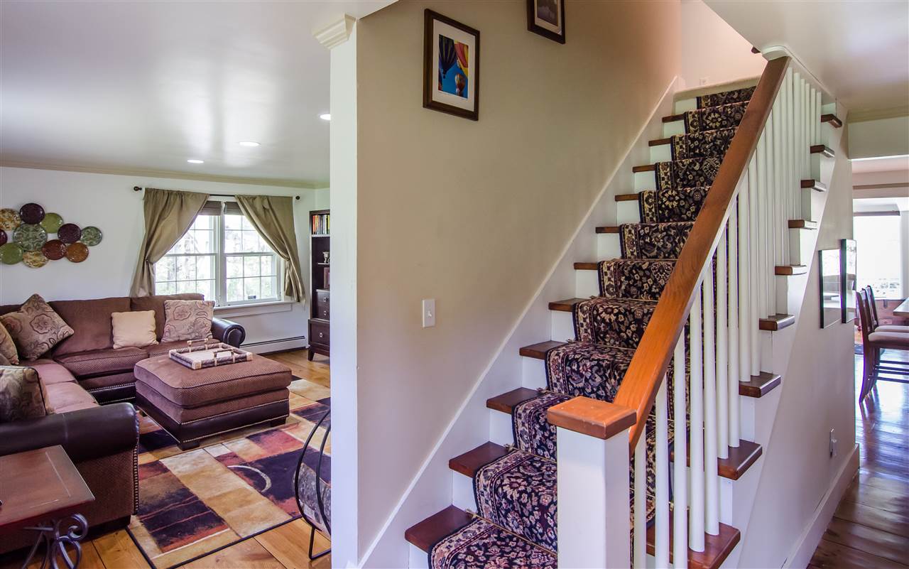 275 Meadowland Farms Road Hartford, VT 05001 - Photo 13 of 30 Gallery Image 13