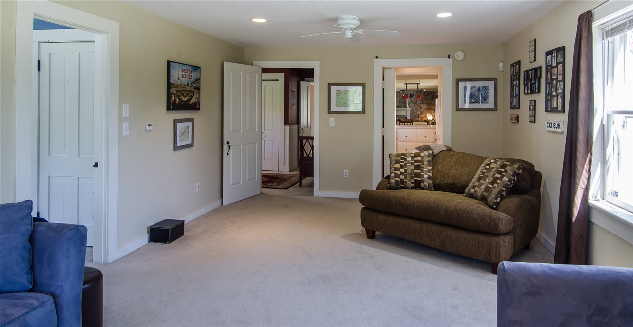 275 Meadowland Farms Road Hartford, VT 05001 - Photo 19 of 30 Gallery Image 19