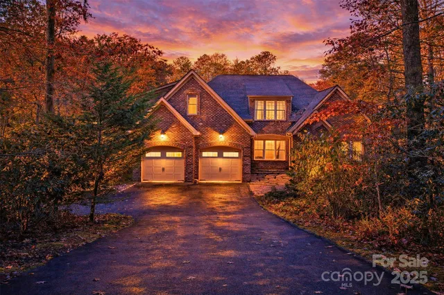 $2,100,000 | 886 Soquili Drive, Brevard, NC 28712