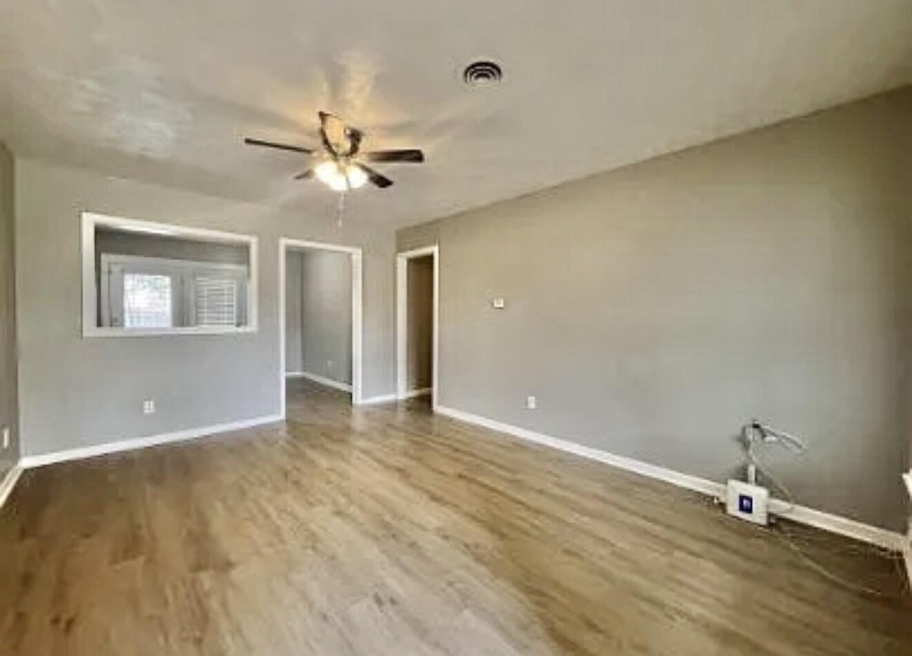 1926 68th Street Lubbock, TX 79412 - Photo 2 of 13 IMG_6929