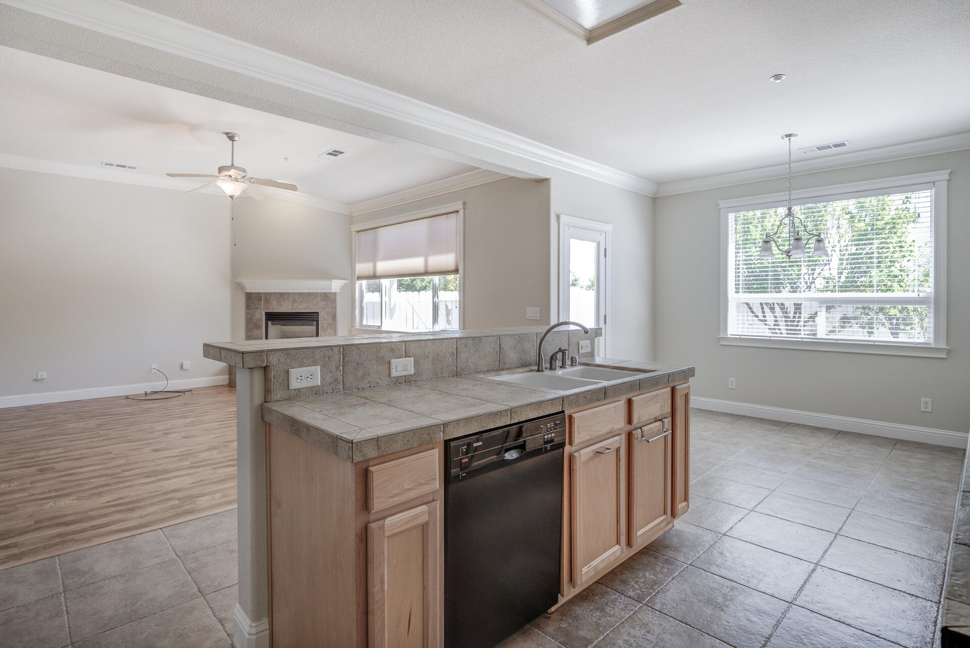 2091 Tarmac Road Redding, CA 96003 - Photo 13 of 43 2091Tarmac-11