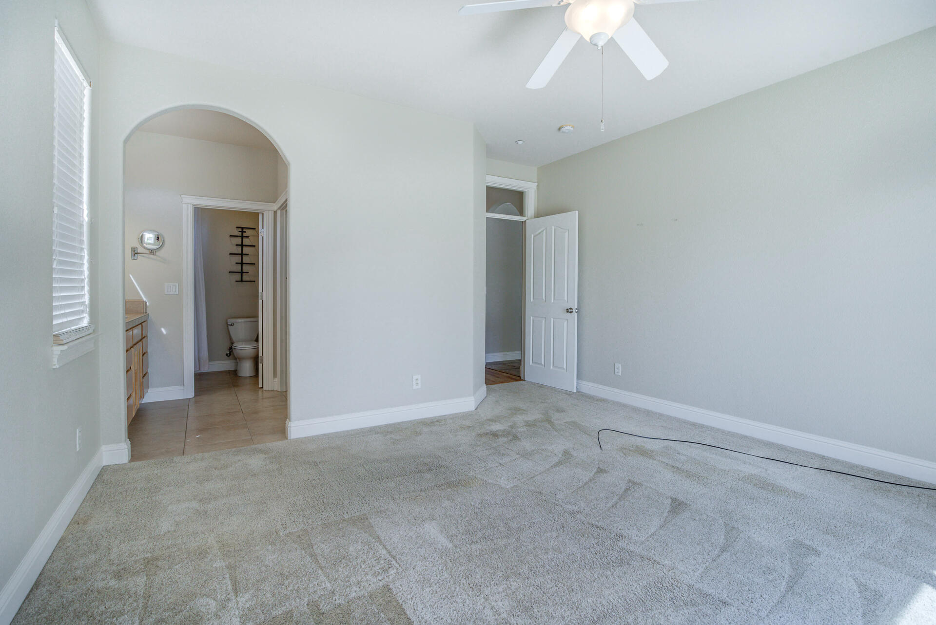 2091 Tarmac Road Redding, CA 96003 - Photo 18 of 43 2091Tarmac-17